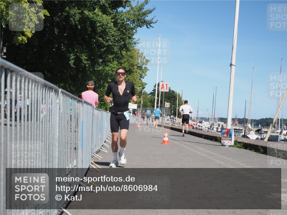 17.08.2025 - KN Förde Triathlon 2025 KatJ http://msf.ph/oto/8606984 17.08.2025 13:51:12 Laufen 395, 517 meine-sportfotos.de