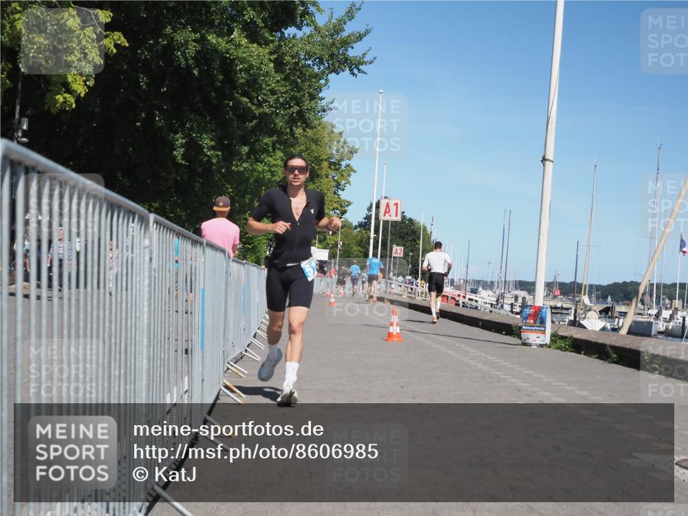 17.08.2025 - KN Förde Triathlon 2025 KatJ http://msf.ph/oto/8606985 17.08.2025 13:51:12 Laufen 395, 517 meine-sportfotos.de