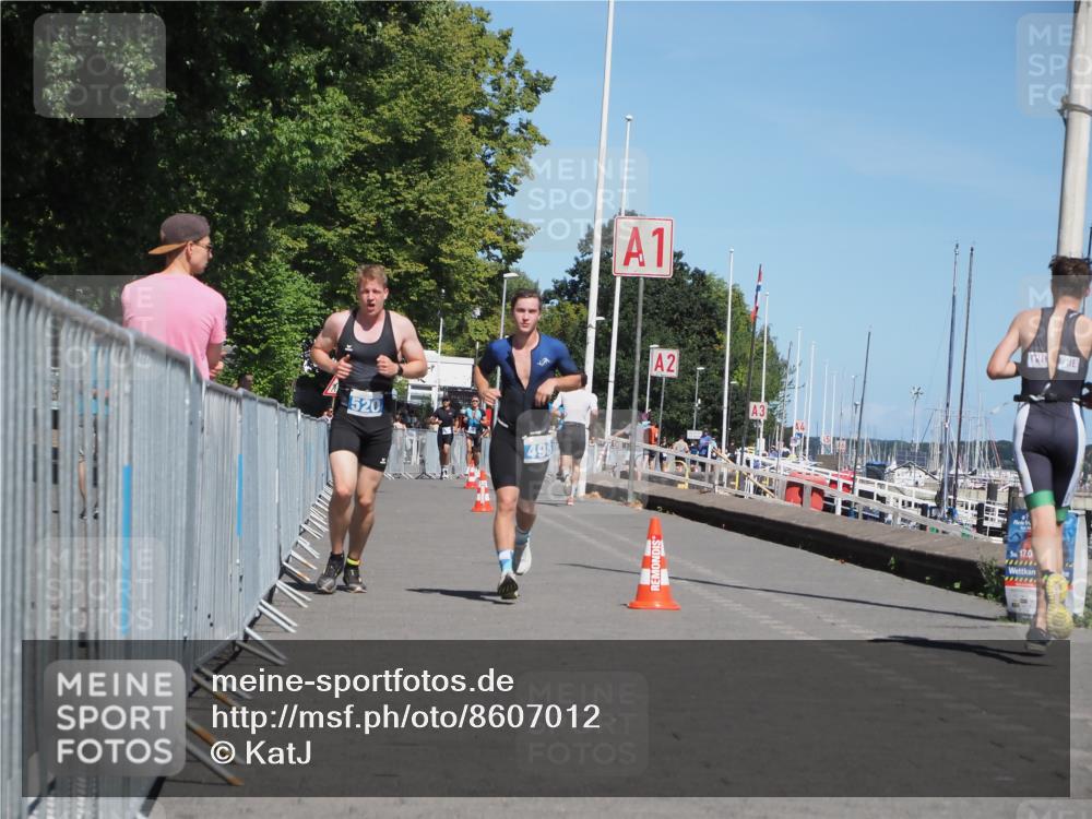 17.08.2025 - KN Förde Triathlon 2025 KatJ http://msf.ph/oto/8607012 17.08.2025 13:51:18 Laufen 498, 520 meine-sportfotos.de