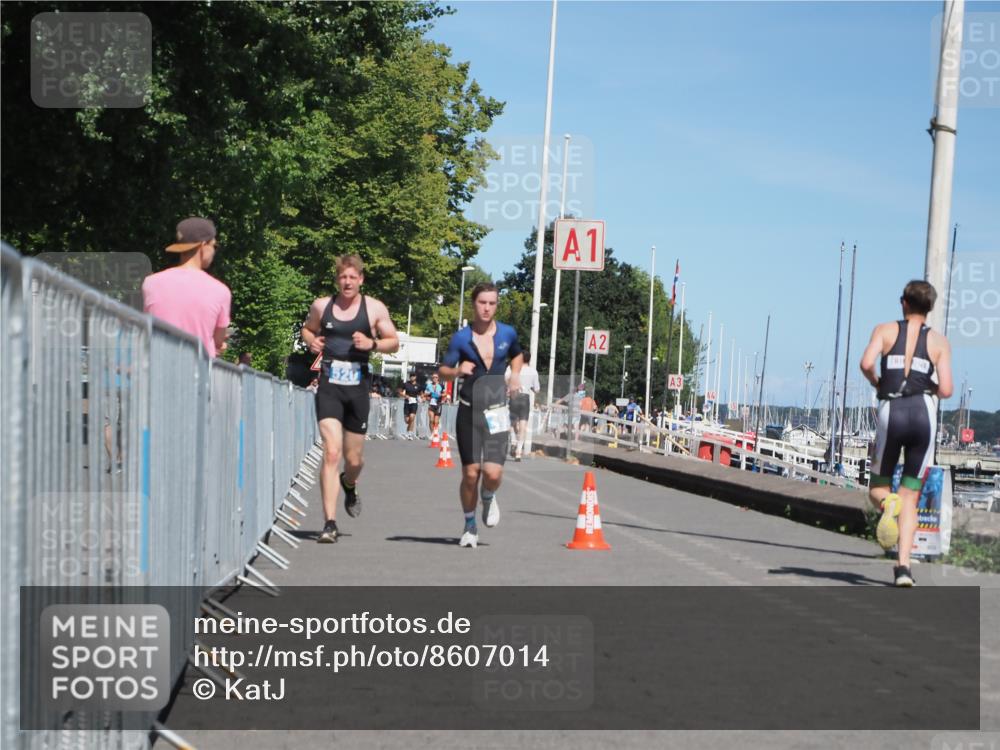 17.08.2025 - KN Förde Triathlon 2025 KatJ http://msf.ph/oto/8607014 17.08.2025 13:51:18 Laufen 498, 520 meine-sportfotos.de