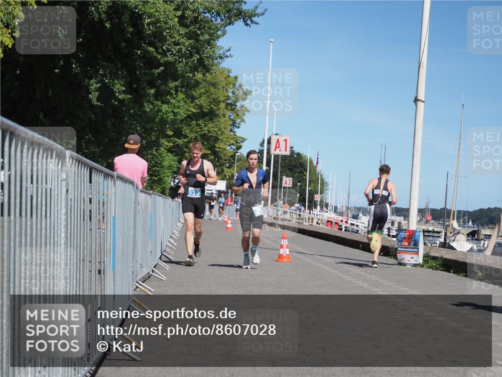 17.08.2025 - KN Förde Triathlon 2025 KatJ http://msf.ph/oto/8607028 17.08.2025 13:51:18 Laufen 498, 520 meine-sportfotos.de