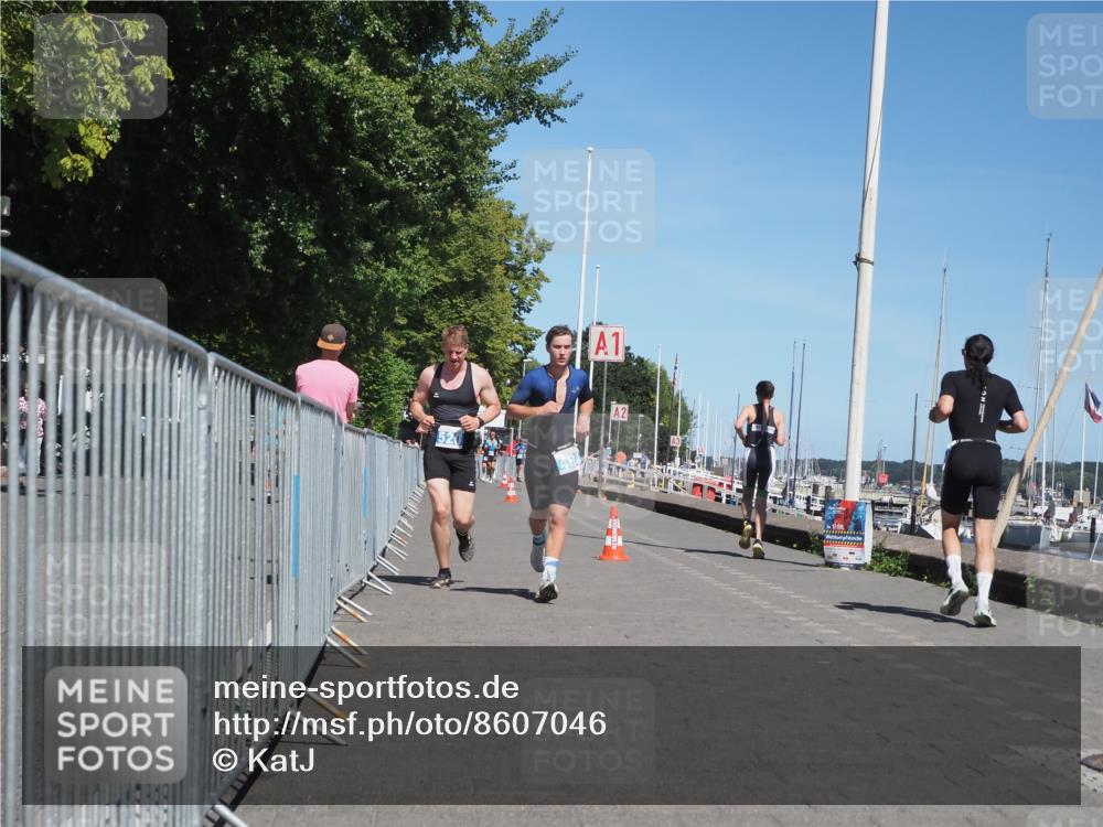 17.08.2025 - KN Förde Triathlon 2025 KatJ http://msf.ph/oto/8607046 17.08.2025 13:51:19 Laufen 498, 520 meine-sportfotos.de