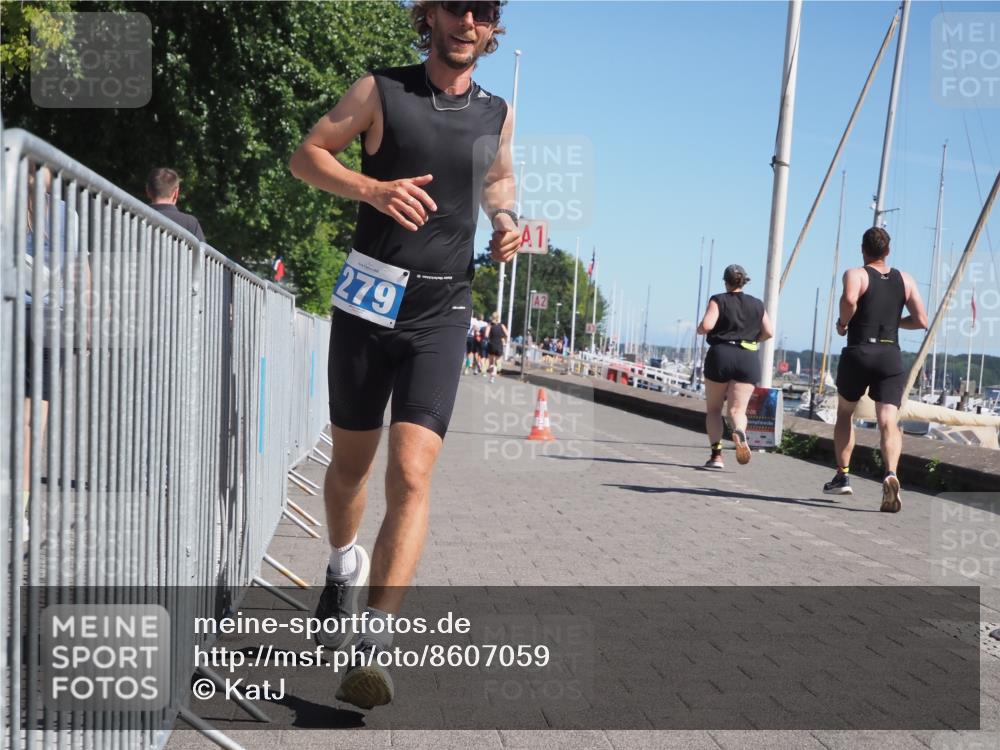 17.08.2025 - KN Förde Triathlon 2025 KatJ http://msf.ph/oto/8607059 17.08.2025 11:59:54 Laufen 279, 352, 387 meine-sportfotos.de