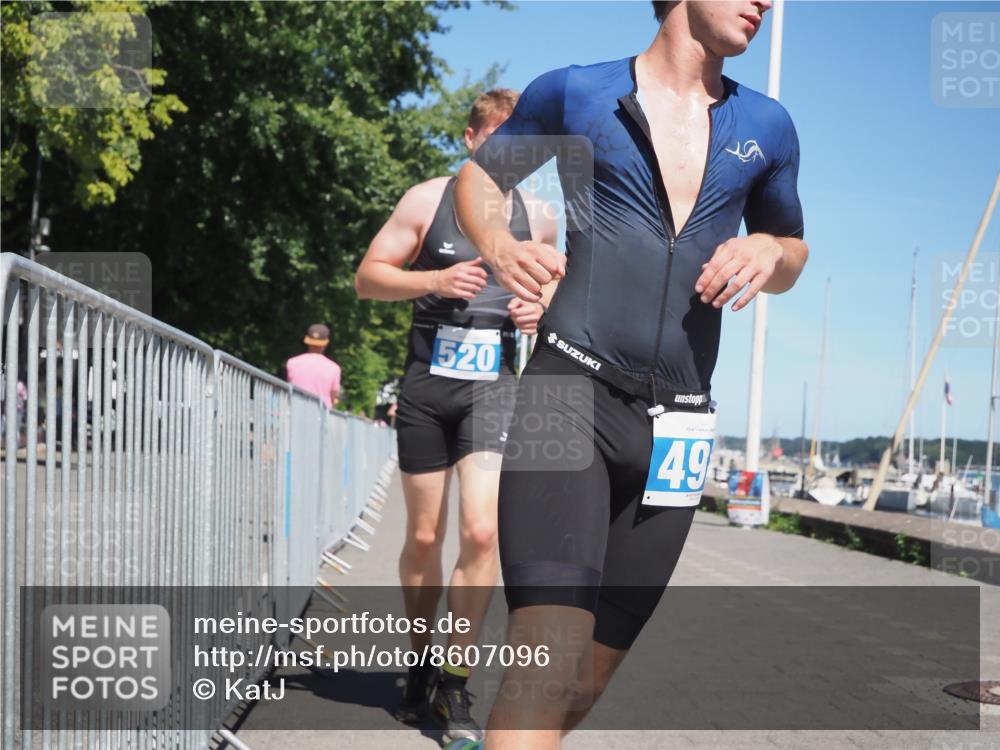 17.08.2025 - KN Förde Triathlon 2025 KatJ http://msf.ph/oto/8607096 17.08.2025 13:51:23 Laufen 498, 520 meine-sportfotos.de