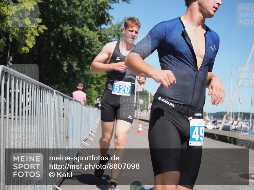 17.08.2025 - KN Förde Triathlon 2025 KatJ http://msf.ph/oto/8607098 17.08.2025 13:51:23 Laufen 498, 520 meine-sportfotos.de