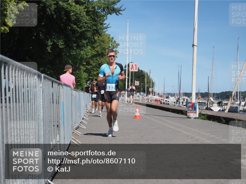 17.08.2025 - KN Förde Triathlon 2025 KatJ http://msf.ph/oto/8607110 17.08.2025 13:51:39 Laufen 438, 511, 526, 532 meine-sportfotos.de