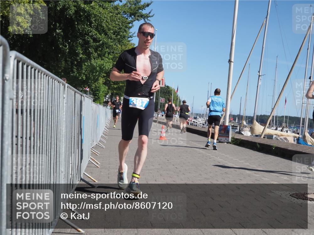 17.08.2025 - KN Förde Triathlon 2025 KatJ http://msf.ph/oto/8607120 17.08.2025 11:59:58 Laufen 295, 309, 387 meine-sportfotos.de