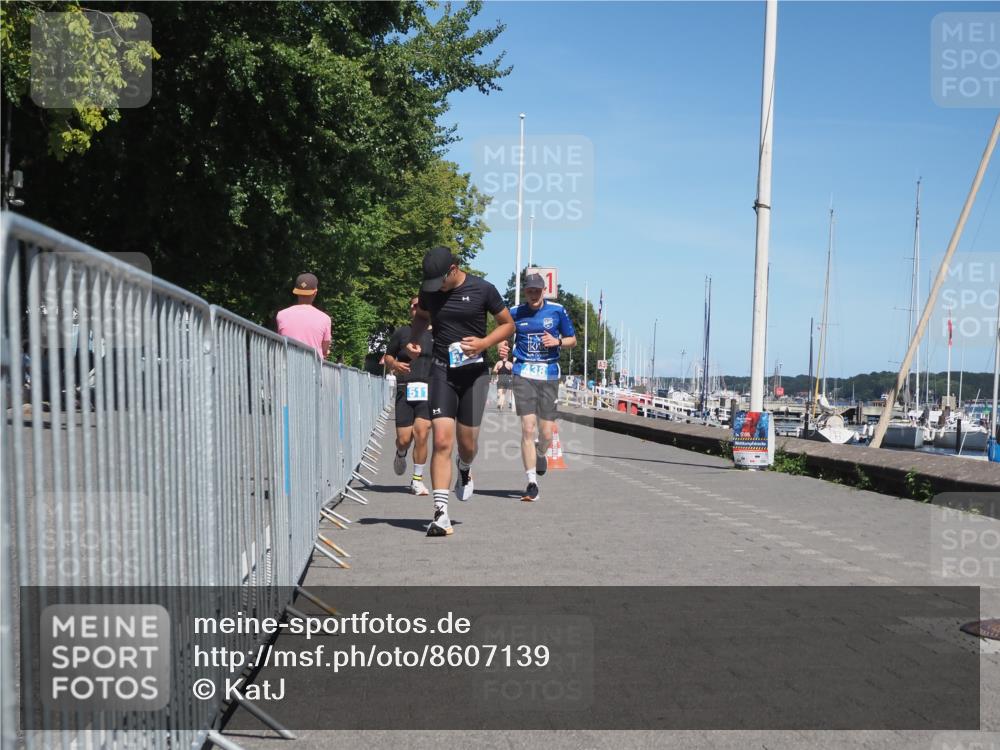 17.08.2025 - KN Förde Triathlon 2025 KatJ http://msf.ph/oto/8607139 17.08.2025 13:51:43 Laufen 438, 511, 526, 532 meine-sportfotos.de