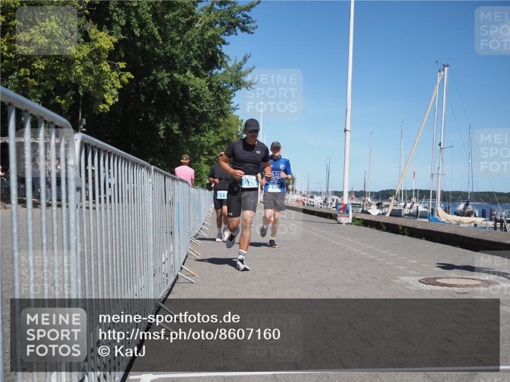 17.08.2025 - KN Förde Triathlon 2025 KatJ http://msf.ph/oto/8607160 17.08.2025 13:51:44 Laufen 438, 511, 526 meine-sportfotos.de