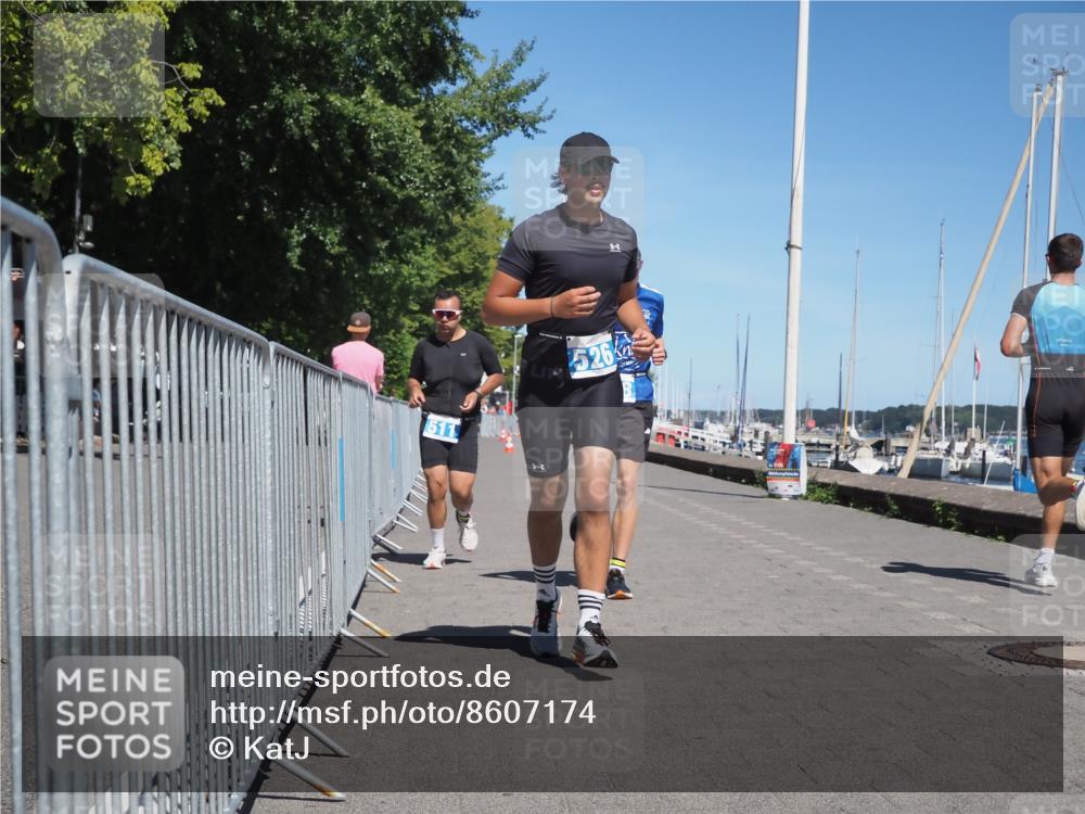 17.08.2025 - KN Förde Triathlon 2025 KatJ http://msf.ph/oto/8607174 17.08.2025 13:51:44 Laufen 438, 511, 526 meine-sportfotos.de