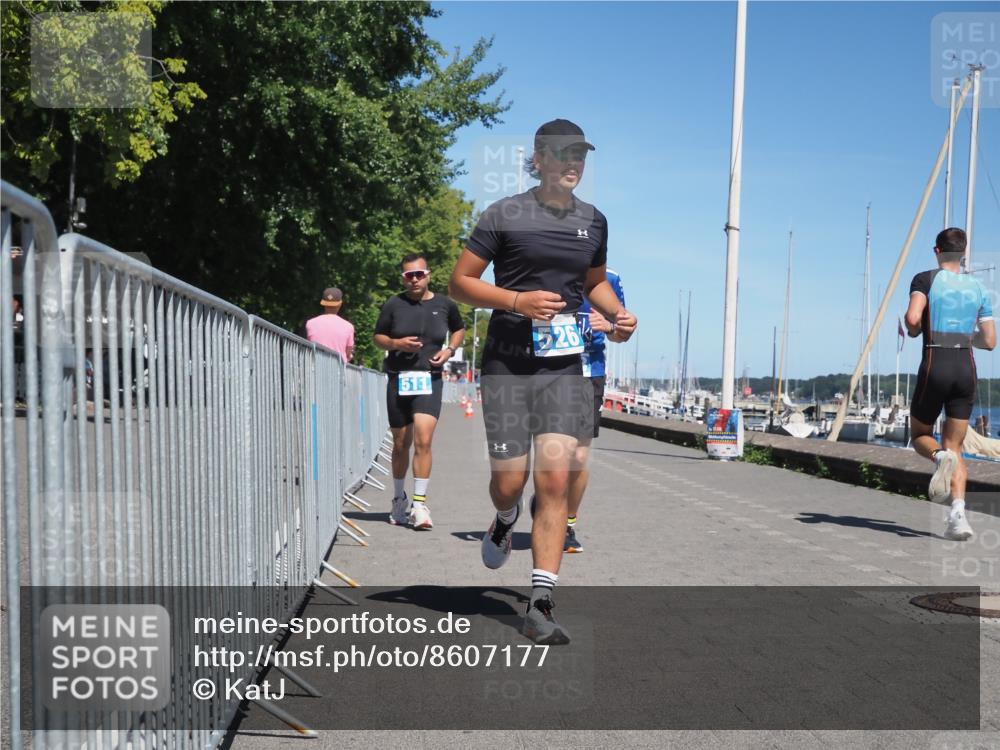 17.08.2025 - KN Förde Triathlon 2025 KatJ http://msf.ph/oto/8607177 17.08.2025 13:51:44 Laufen 438, 511, 526 meine-sportfotos.de