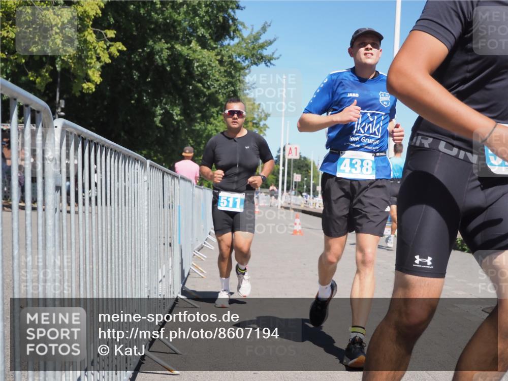 17.08.2025 - KN Förde Triathlon 2025 KatJ http://msf.ph/oto/8607194 17.08.2025 13:51:46 Laufen 438, 511, 526 meine-sportfotos.de