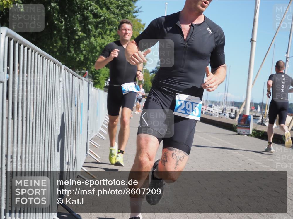 17.08.2025 - KN Förde Triathlon 2025 KatJ http://msf.ph/oto/8607209 17.08.2025 12:00:04 Laufen 266, 295, 304, 309 meine-sportfotos.de