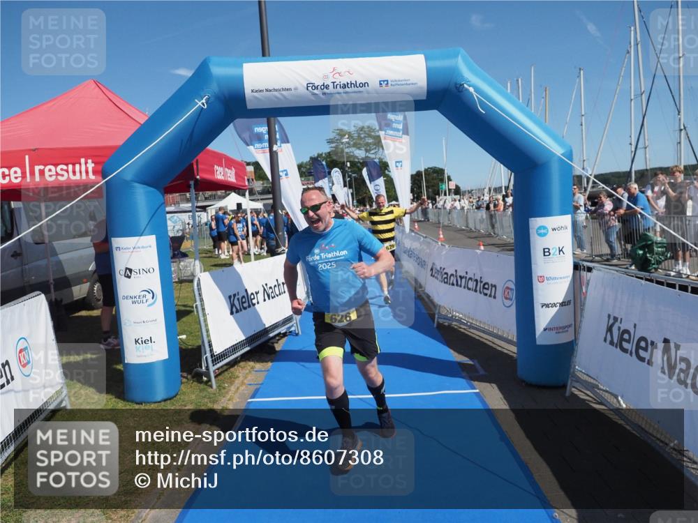 17.08.2025 - KN Förde Triathlon 2025 MichiJ http://msf.ph/oto/8607308 17.08.2025 12:25:36 Laufen 626 meine-sportfotos.de