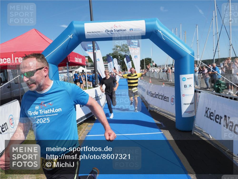 17.08.2025 - KN Förde Triathlon 2025 MichiJ http://msf.ph/oto/8607321 17.08.2025 12:25:36 Laufen 626 meine-sportfotos.de