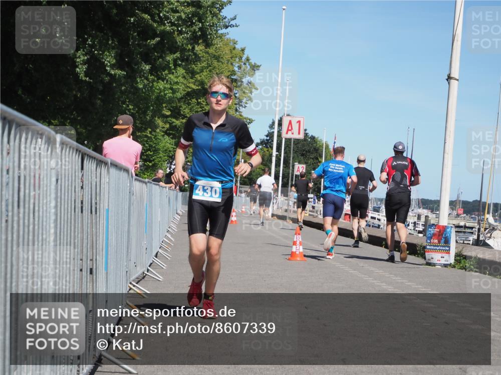 17.08.2025 - KN Förde Triathlon 2025 KatJ http://msf.ph/oto/8607339 17.08.2025 13:52:13 Laufen 430, 527 meine-sportfotos.de