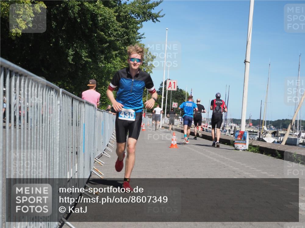 17.08.2025 - KN Förde Triathlon 2025 KatJ http://msf.ph/oto/8607349 17.08.2025 13:52:13 Laufen 430, 527 meine-sportfotos.de