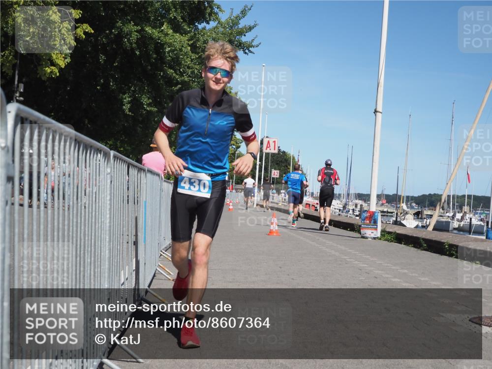 17.08.2025 - KN Förde Triathlon 2025 KatJ http://msf.ph/oto/8607364 17.08.2025 13:52:14 Laufen 430, 527 meine-sportfotos.de