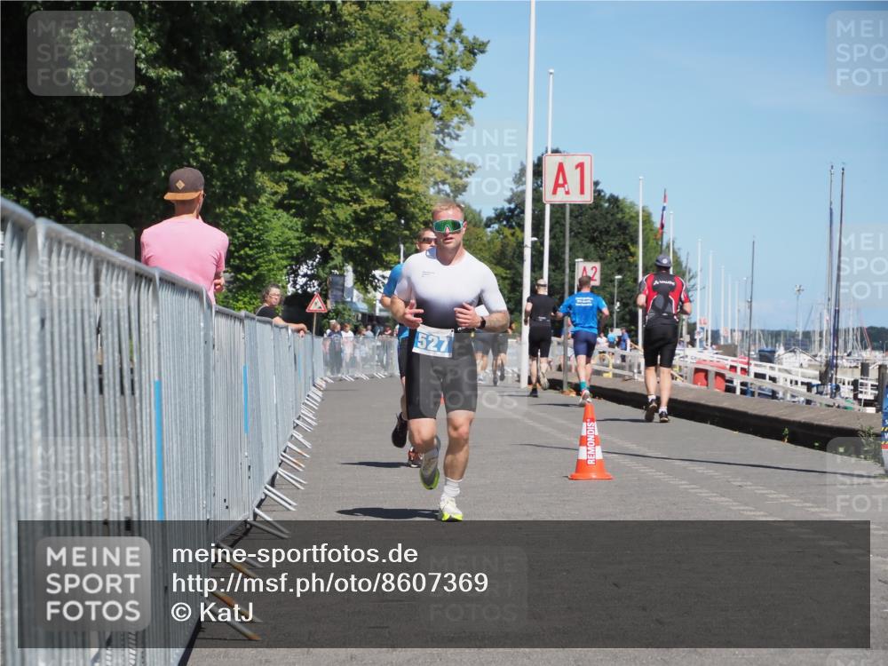 17.08.2025 - KN Förde Triathlon 2025 KatJ http://msf.ph/oto/8607369 17.08.2025 13:52:19 Laufen 492, 527 meine-sportfotos.de
