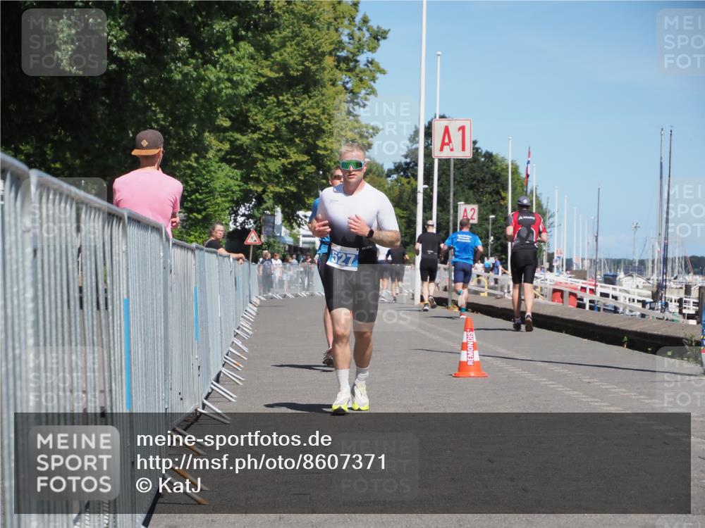 17.08.2025 - KN Förde Triathlon 2025 KatJ http://msf.ph/oto/8607371 17.08.2025 13:52:19 Laufen 492, 527 meine-sportfotos.de