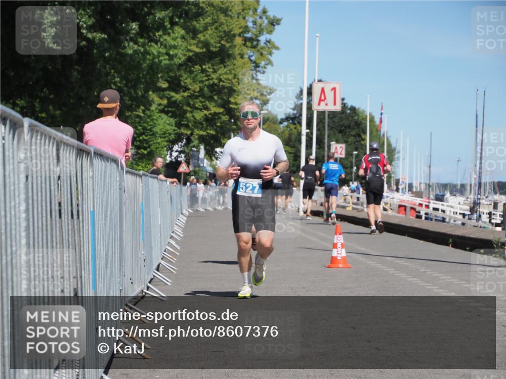 17.08.2025 - KN Förde Triathlon 2025 KatJ http://msf.ph/oto/8607376 17.08.2025 13:52:19 Laufen 492, 527 meine-sportfotos.de