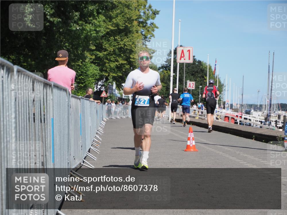17.08.2025 - KN Förde Triathlon 2025 KatJ http://msf.ph/oto/8607378 17.08.2025 13:52:19 Laufen 492, 527 meine-sportfotos.de