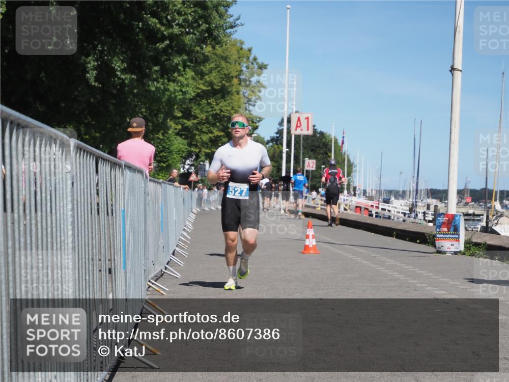17.08.2025 - KN Förde Triathlon 2025 KatJ http://msf.ph/oto/8607386 17.08.2025 13:52:20 Laufen 492, 527 meine-sportfotos.de