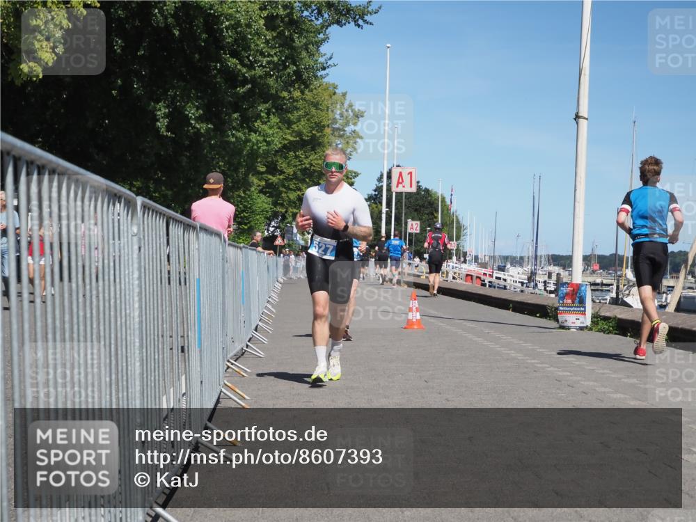 17.08.2025 - KN Förde Triathlon 2025 KatJ http://msf.ph/oto/8607393 17.08.2025 13:52:20 Laufen 492, 527 meine-sportfotos.de