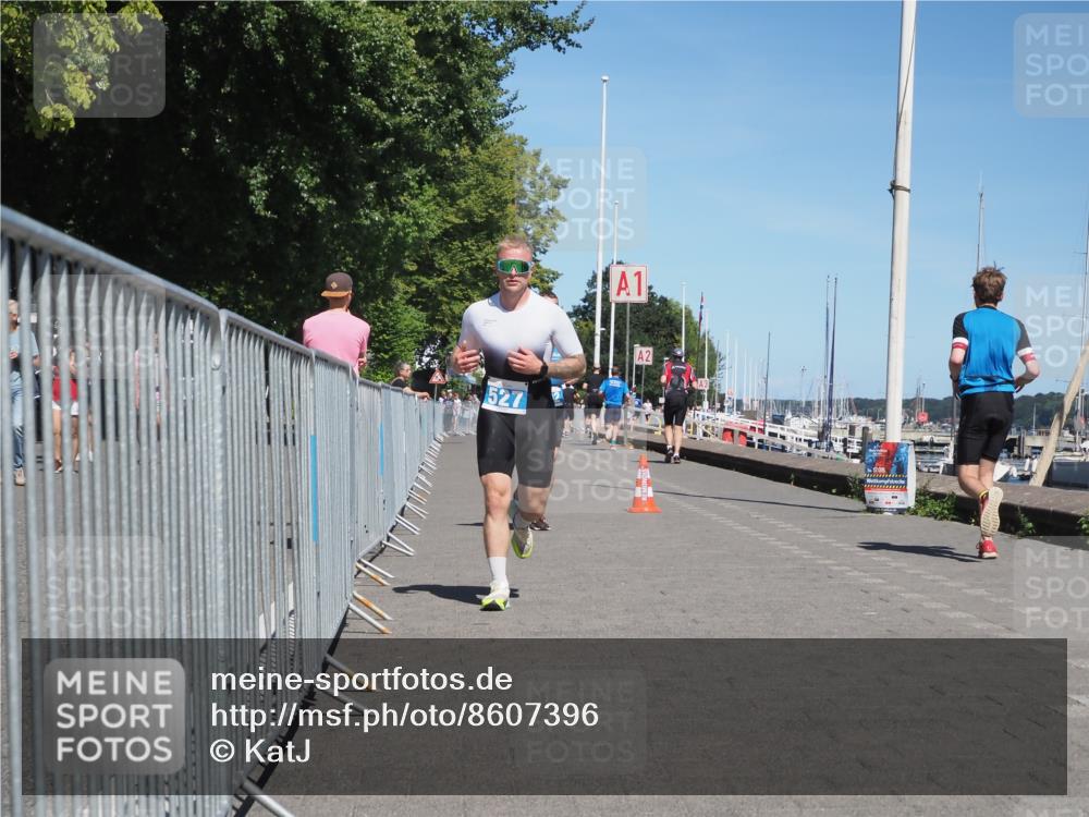17.08.2025 - KN Förde Triathlon 2025 KatJ http://msf.ph/oto/8607396 17.08.2025 13:52:20 Laufen 492, 527 meine-sportfotos.de