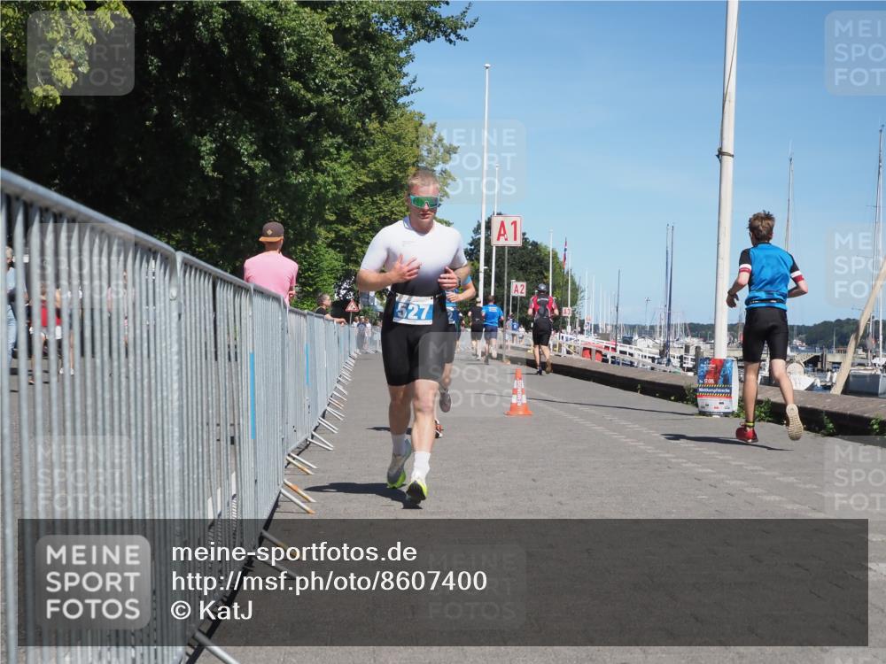 17.08.2025 - KN Förde Triathlon 2025 KatJ http://msf.ph/oto/8607400 17.08.2025 13:52:21 Laufen 492, 527 meine-sportfotos.de
