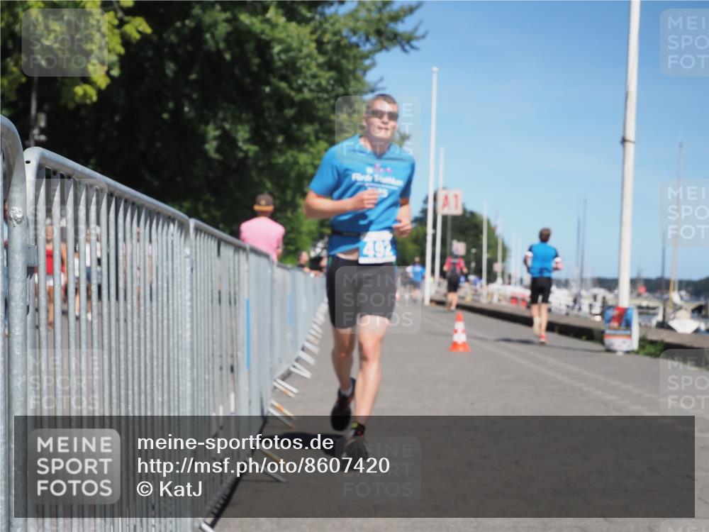 17.08.2025 - KN Förde Triathlon 2025 KatJ http://msf.ph/oto/8607420 17.08.2025 13:52:24 Laufen 492, 527 meine-sportfotos.de