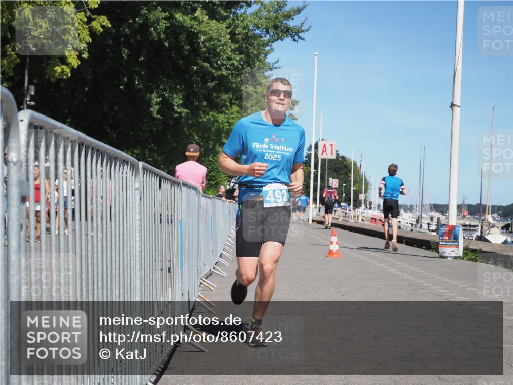 17.08.2025 - KN Förde Triathlon 2025 KatJ http://msf.ph/oto/8607423 17.08.2025 13:52:24 Laufen 492, 527 meine-sportfotos.de