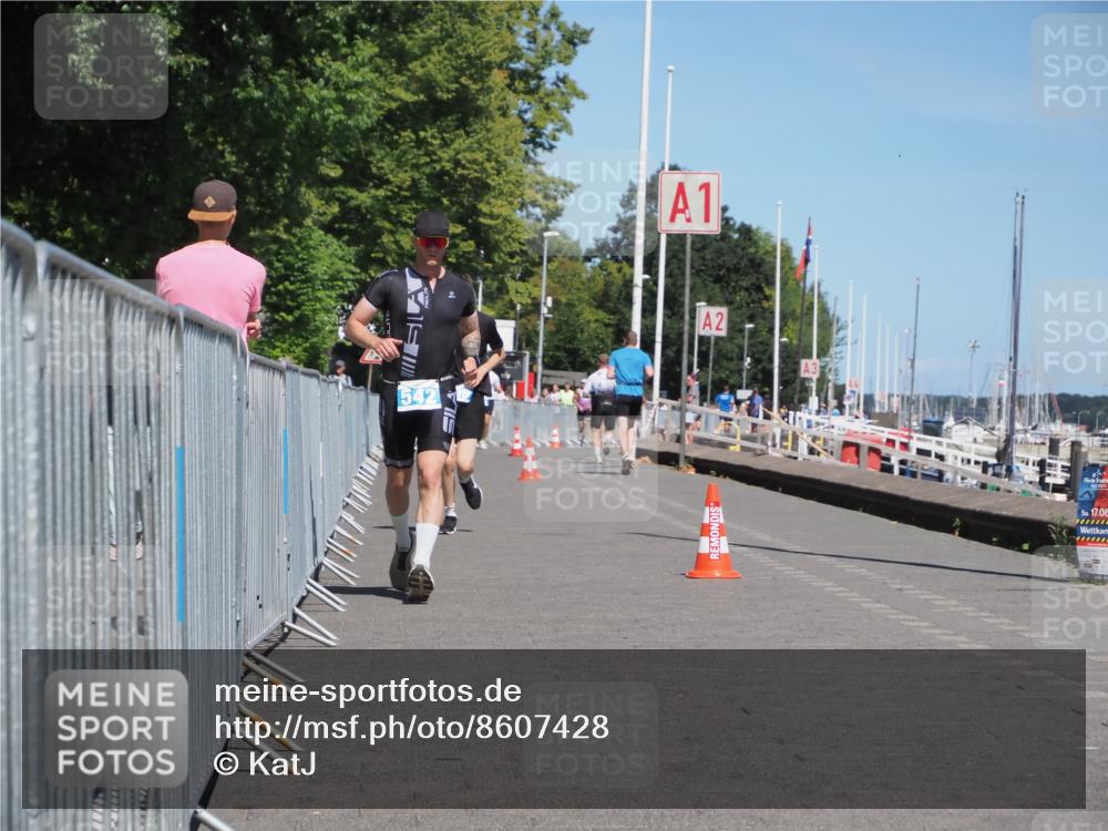 17.08.2025 - KN Förde Triathlon 2025 KatJ http://msf.ph/oto/8607428 17.08.2025 13:52:43 Laufen 509, 542 meine-sportfotos.de