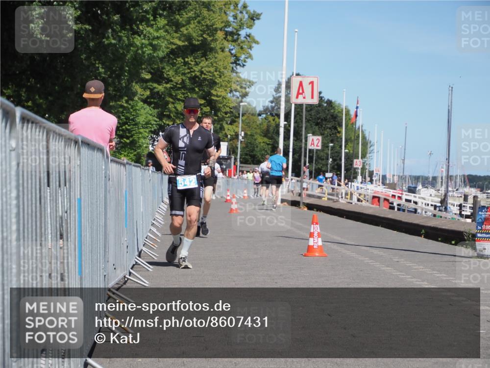 17.08.2025 - KN Förde Triathlon 2025 KatJ http://msf.ph/oto/8607431 17.08.2025 13:52:43 Laufen 509, 542 meine-sportfotos.de