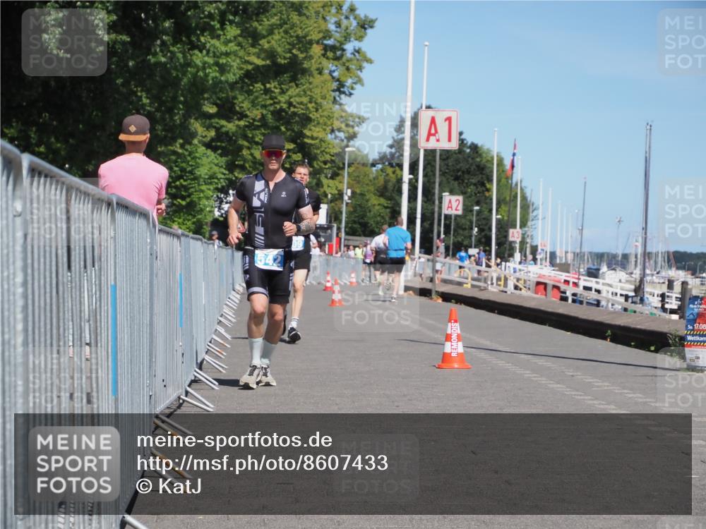 17.08.2025 - KN Förde Triathlon 2025 KatJ http://msf.ph/oto/8607433 17.08.2025 13:52:43 Laufen 509, 542 meine-sportfotos.de