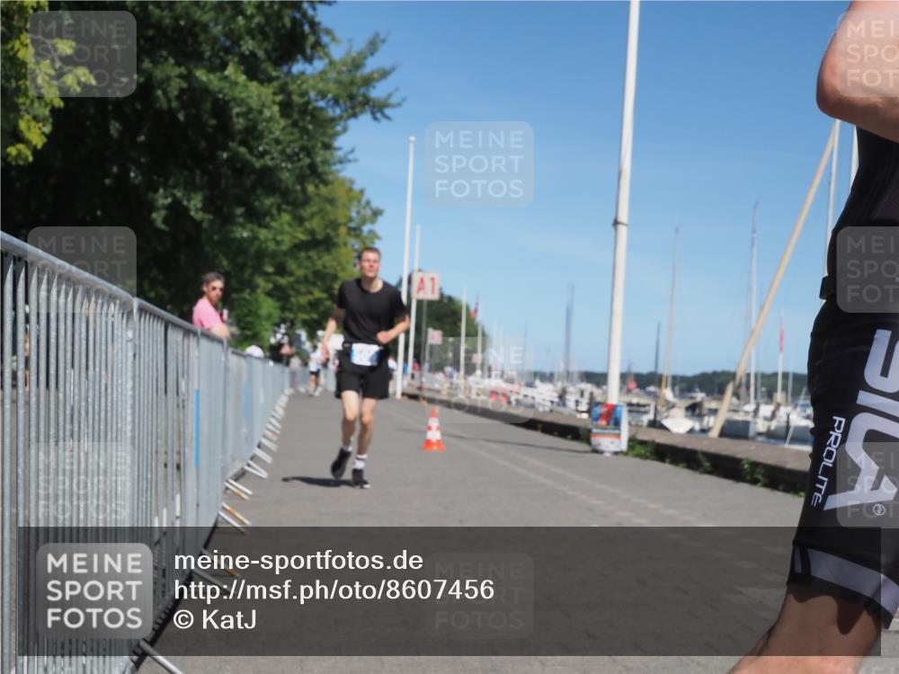 17.08.2025 - KN Förde Triathlon 2025 KatJ http://msf.ph/oto/8607456 17.08.2025 13:52:48 Laufen 509, 542 meine-sportfotos.de