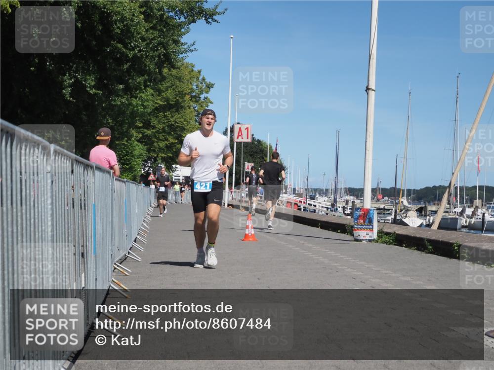 17.08.2025 - KN Förde Triathlon 2025 KatJ http://msf.ph/oto/8607484 17.08.2025 13:53:01 Laufen 421, 533 meine-sportfotos.de