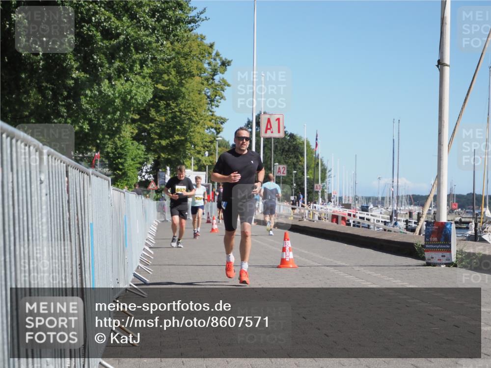 17.08.2025 - KN Förde Triathlon 2025 KatJ http://msf.ph/oto/8607571 17.08.2025 12:00:45 Laufen 281, 638 meine-sportfotos.de