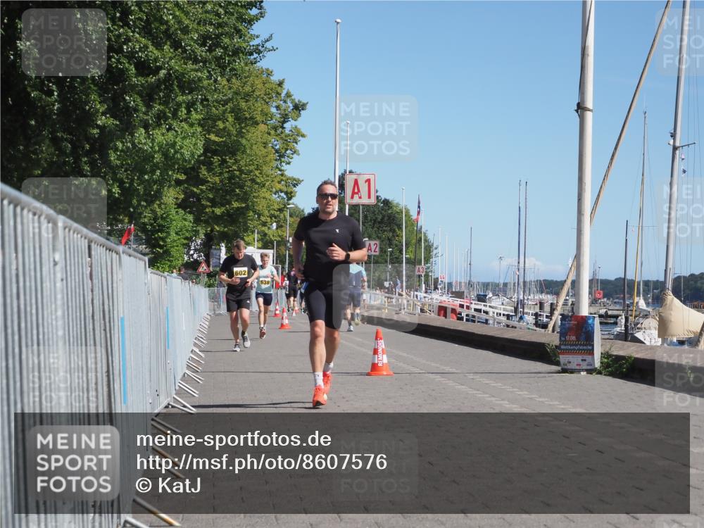 17.08.2025 - KN Förde Triathlon 2025 KatJ http://msf.ph/oto/8607576 17.08.2025 12:00:45 Laufen 281, 638 meine-sportfotos.de