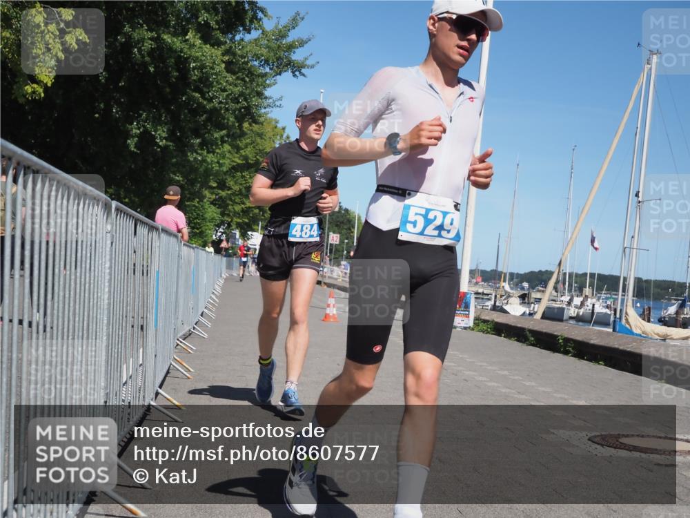17.08.2025 - KN Förde Triathlon 2025 KatJ http://msf.ph/oto/8607577 17.08.2025 13:53:23 Laufen 484, 529 meine-sportfotos.de