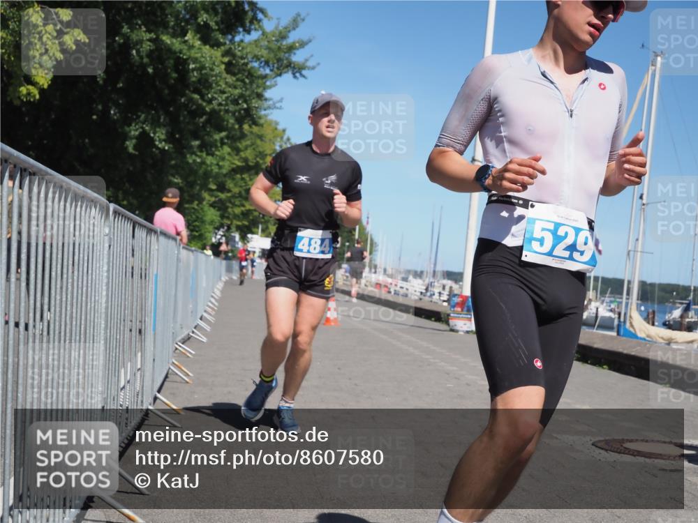 17.08.2025 - KN Förde Triathlon 2025 KatJ http://msf.ph/oto/8607580 17.08.2025 13:53:23 Laufen 484, 529 meine-sportfotos.de