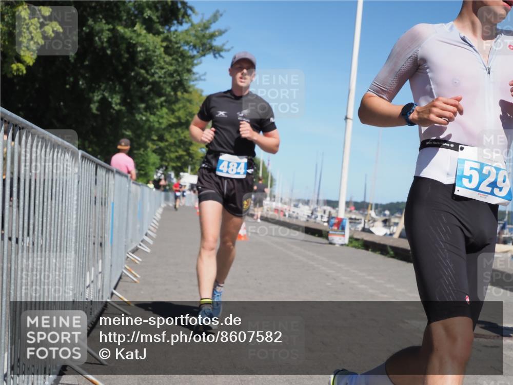 17.08.2025 - KN Förde Triathlon 2025 KatJ http://msf.ph/oto/8607582 17.08.2025 13:53:23 Laufen 484, 529 meine-sportfotos.de