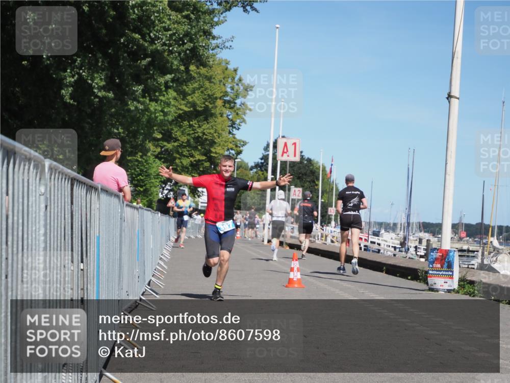 17.08.2025 - KN Förde Triathlon 2025 KatJ http://msf.ph/oto/8607598 17.08.2025 13:53:33 Laufen 397 meine-sportfotos.de