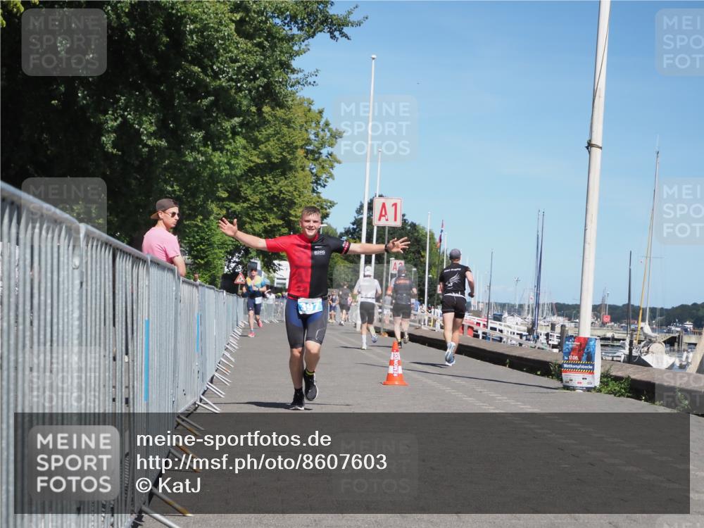 17.08.2025 - KN Förde Triathlon 2025 KatJ http://msf.ph/oto/8607603 17.08.2025 13:53:34 Laufen 397 meine-sportfotos.de