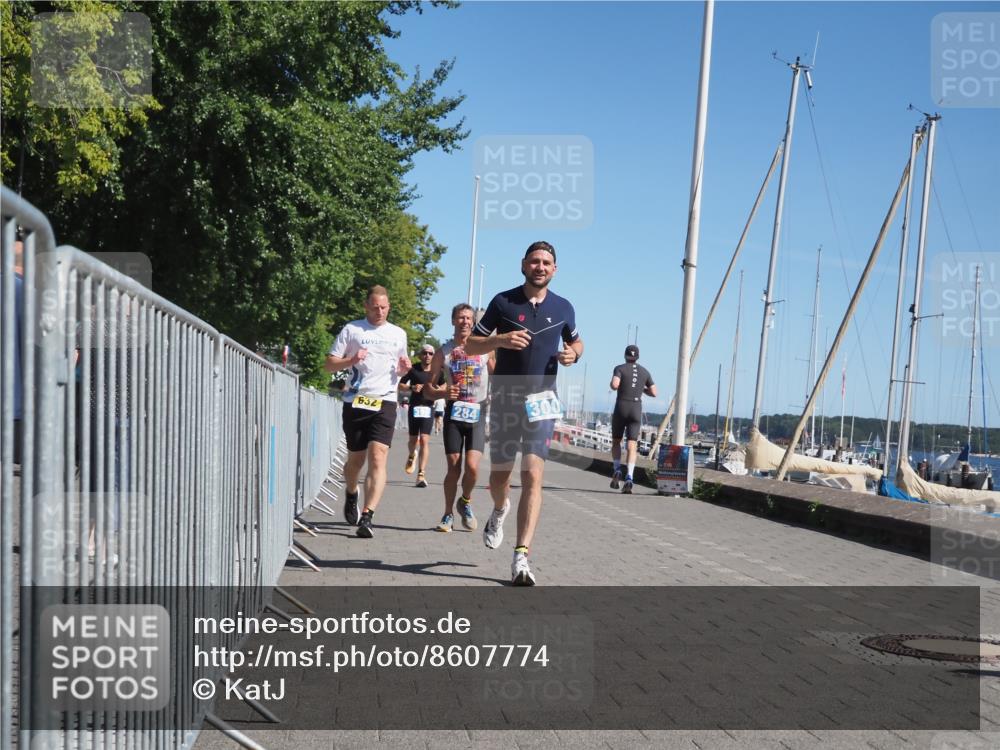17.08.2025 - KN Förde Triathlon 2025 KatJ http://msf.ph/oto/8607774 17.08.2025 12:01:13 Laufen 284, 300, 318, 377, 390, 632 meine-sportfotos.de