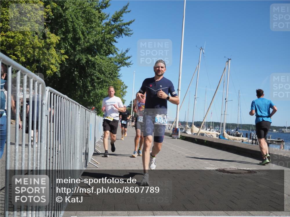 17.08.2025 - KN Förde Triathlon 2025 KatJ http://msf.ph/oto/8607789 17.08.2025 12:01:14 Laufen 284, 300, 318, 390, 632 meine-sportfotos.de