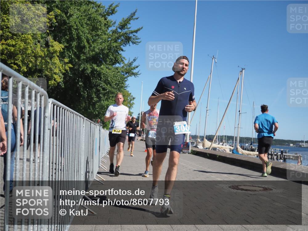 17.08.2025 - KN Förde Triathlon 2025 KatJ http://msf.ph/oto/8607793 17.08.2025 12:01:14 Laufen 284, 300, 318, 390, 632 meine-sportfotos.de