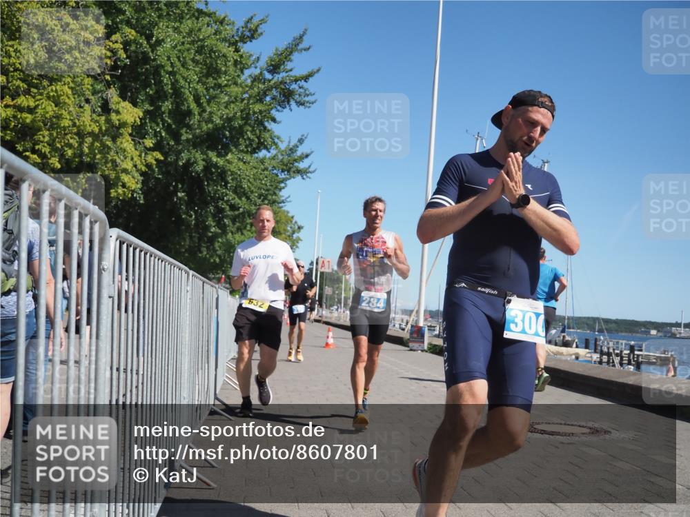 17.08.2025 - KN Förde Triathlon 2025 KatJ http://msf.ph/oto/8607801 17.08.2025 12:01:15 Laufen 284, 300, 318, 390, 632 meine-sportfotos.de
