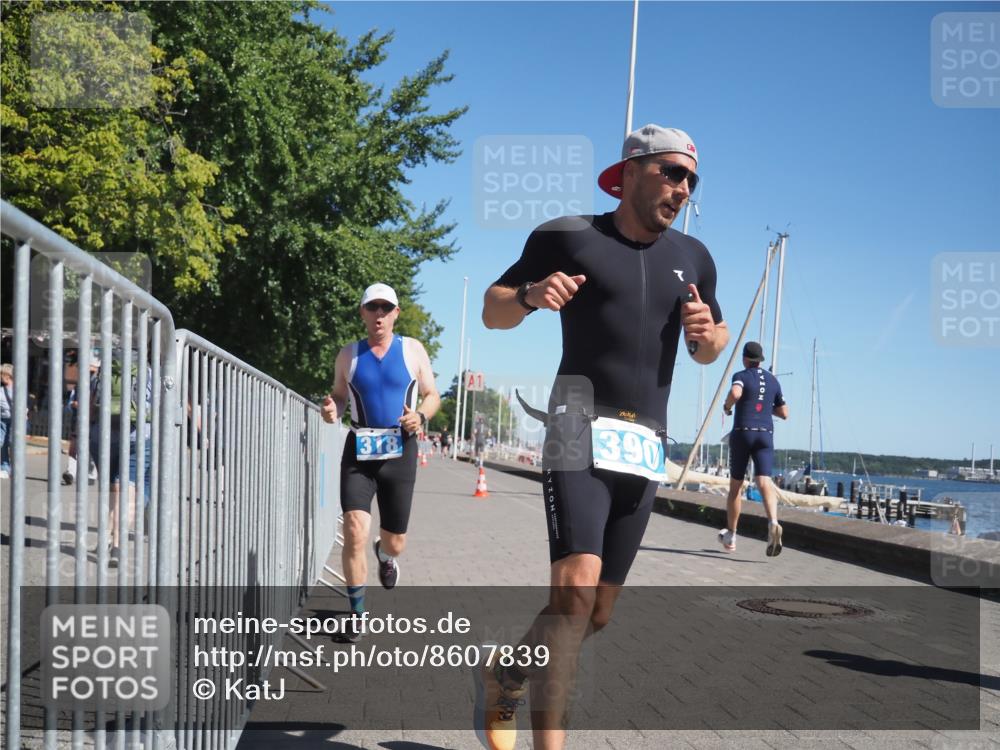 17.08.2025 - KN Förde Triathlon 2025 KatJ http://msf.ph/oto/8607839 17.08.2025 12:01:19 Laufen 284, 318, 390, 631, 632 meine-sportfotos.de
