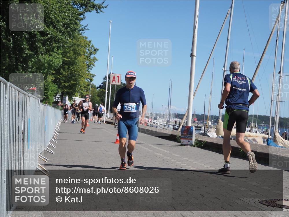 17.08.2025 - KN Förde Triathlon 2025 KatJ http://msf.ph/oto/8608026 17.08.2025 12:01:38 Laufen 343, 359 meine-sportfotos.de